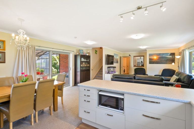 Photo of property in 16 Matuhi Street, Waikanae, 5036