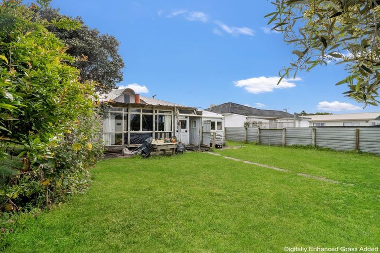 Photo of property in 115 Cornfoot Street, Castlecliff, Whanganui, 4501