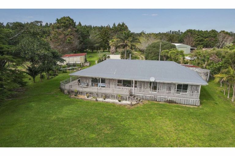 Photo of property in 359 Takou Bay Road, Kaeo, Kerikeri, 0295