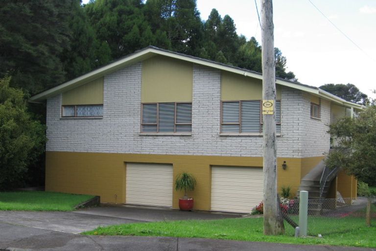 Photo of property in 20 Minnehaha Avenue, Titirangi, Auckland, 0604