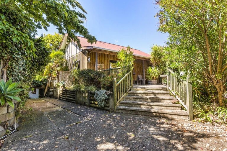 Photo of property in 23 Tennis Court Road, Raumati South, Paraparaumu, 5032