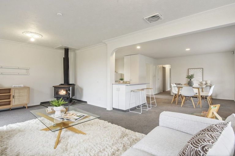 Photo of property in 25 Heathglen Avenue, Parklands, Christchurch, 8083