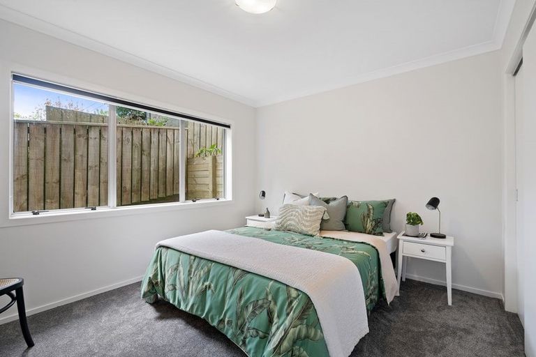 Photo of property in 219a Tukapa Street, Westown, New Plymouth, 4310