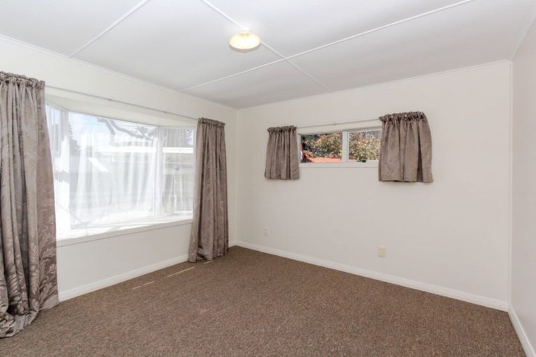 Photo of property in 280 Huatoki Street, Upper Vogeltown, New Plymouth, 4310
