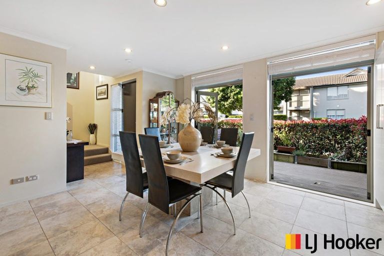 Photo of property in 30 Reins Road, Takanini, 2112