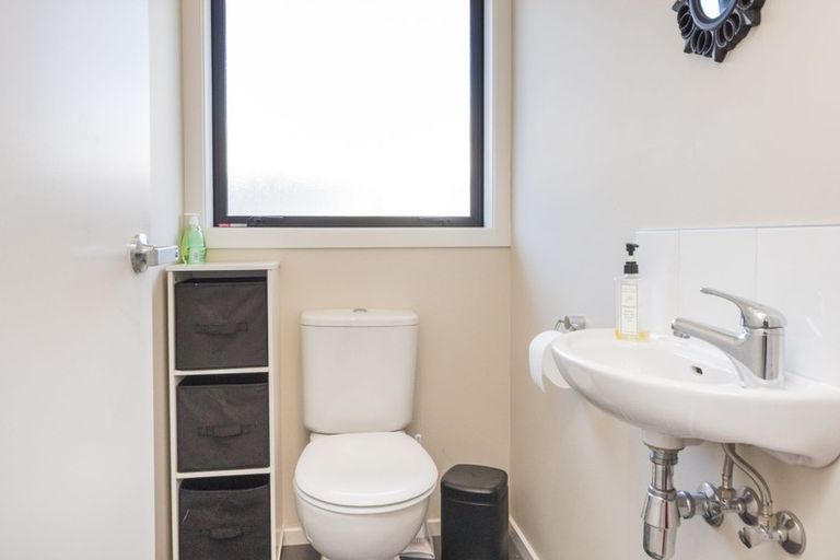 Photo of property in 15 Thomson Street, West End, Palmerston North, 4412