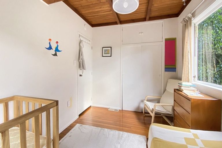 Photo of property in 221 Titirangi Road, Titirangi, Auckland, 0604