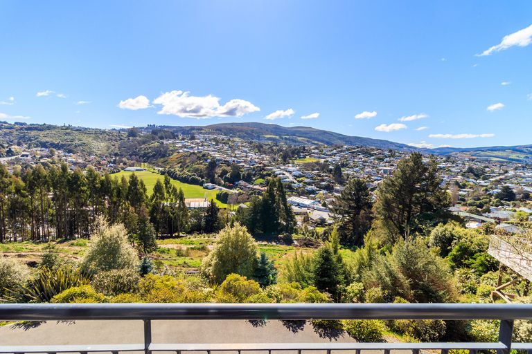 Photo of property in 33 Northview Crescent, Belleknowes, Dunedin, 9011