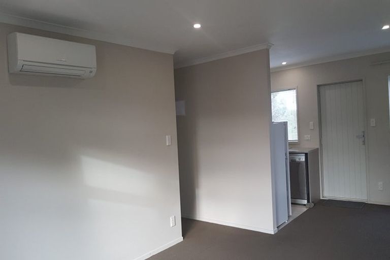 Photo of property in 52 Maungaraki Road, Korokoro, Lower Hutt, 5012