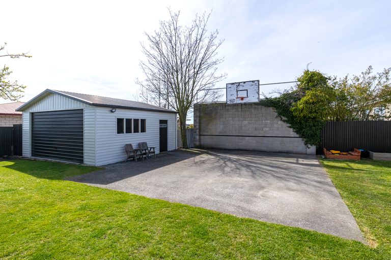 Photo of property in 285 Church Street, West End, Timaru, 7910