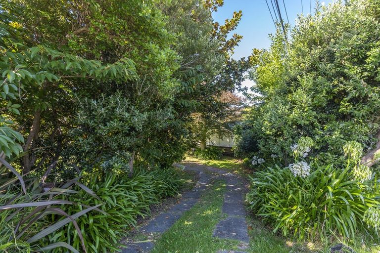 Photo of property in 71 Bluegum Road, Paraparaumu Beach, Paraparaumu, 5032