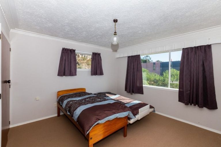 Photo of property in 21 Main Road, Redcliffs, Christchurch, 8081