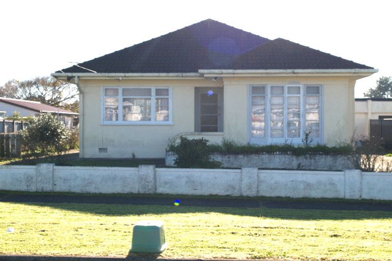 Photo of property in 3 Viola Avenue, Mangere East, Auckland, 2024