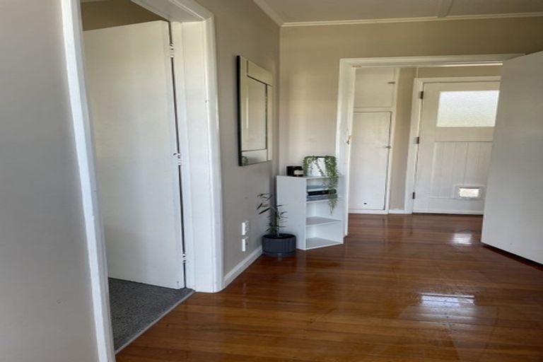 Photo of property in 274 Naenae Road, Naenae, Lower Hutt, 5011