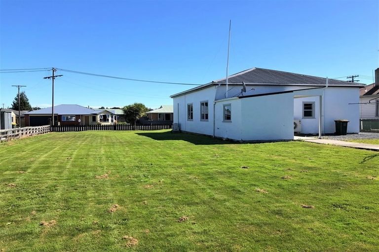 Photo of property in 23 Argyle Street, Balclutha, 9230