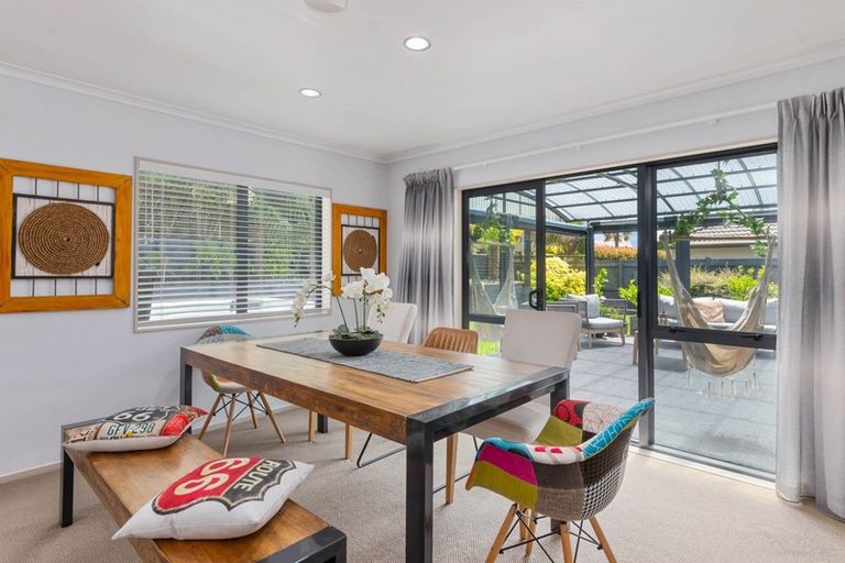 Photo of property in 17 Great Road West, Matipo Heights, Rotorua, 3015