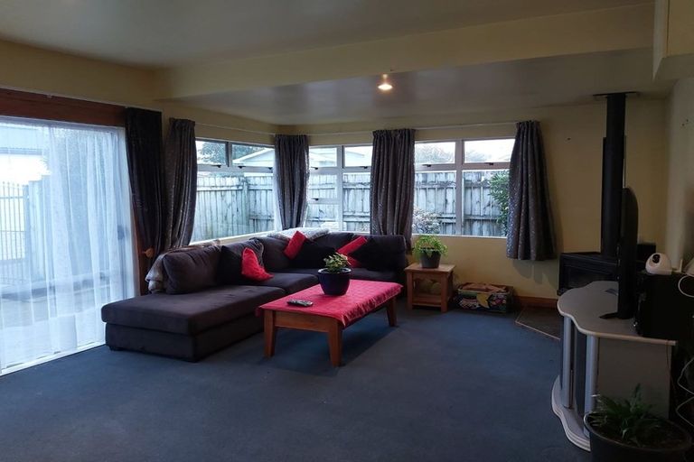 Photo of property in 58 Record Street, Fitzroy, New Plymouth, 4312