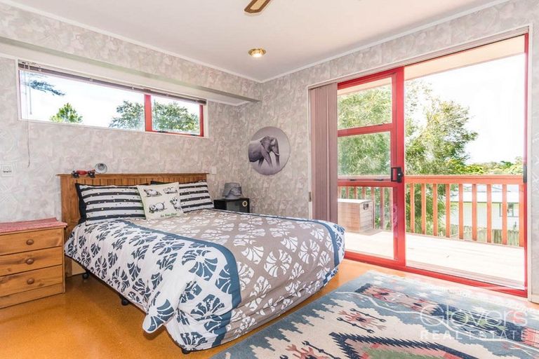 Photo of property in 205 Glengarry Road, Glen Eden, Auckland, 0602