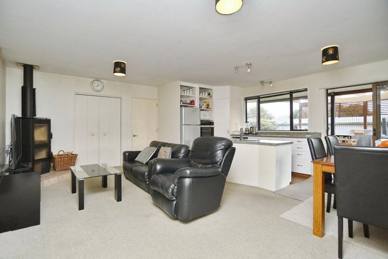 Photo of property in 636 Main North Road, Belfast, Christchurch, 8051