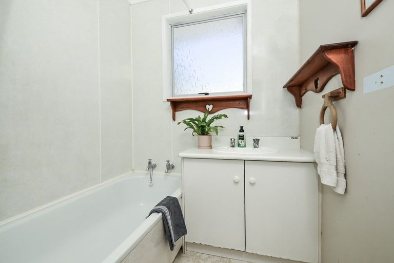 Photo of property in 16b Huia Avenue, Forest Lake, Hamilton, 3200