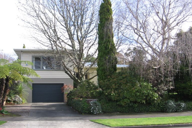 Photo of property in 24 Lincoln Terrace, Hokowhitu, Palmerston North, 4410