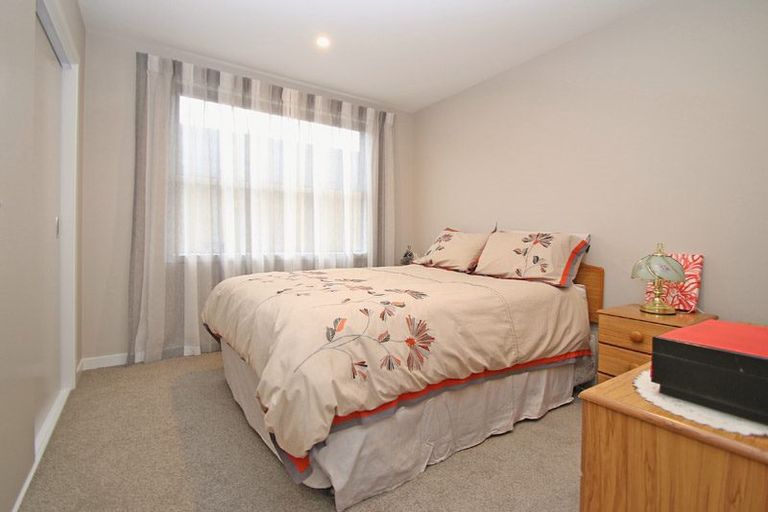 Photo of property in 28 Saint Pauls Drive, Brookfield, Tauranga, 3110
