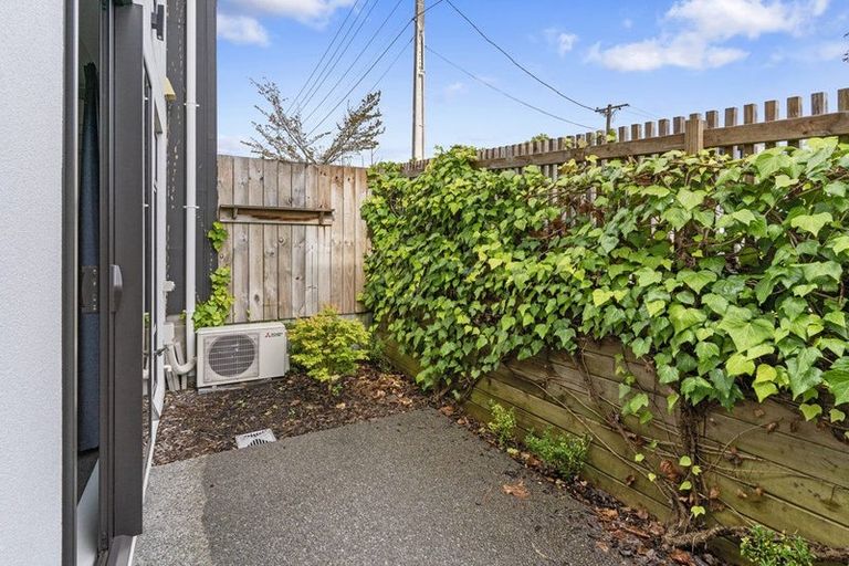 Photo of property in 2/25 Thackeray Street, Hamilton Lake, Hamilton, 3204