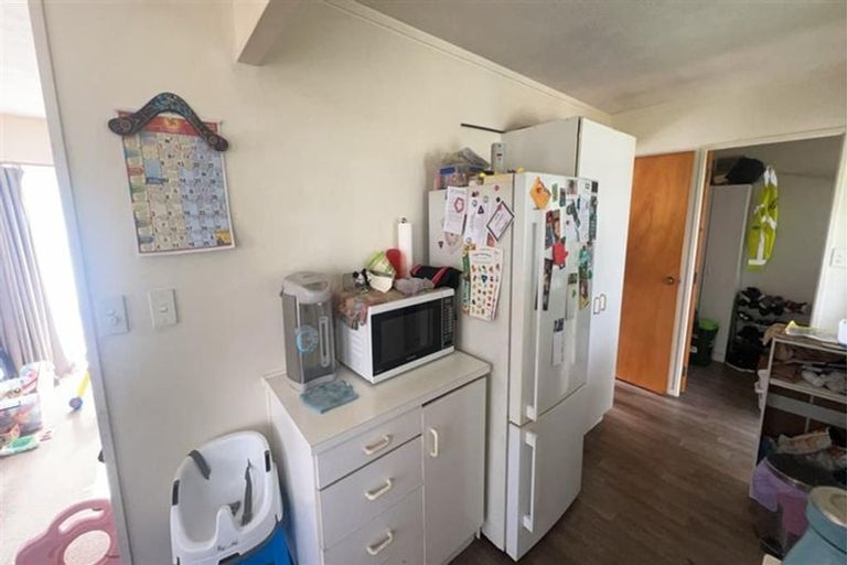 Photo of property in 32 Sandgate Avenue, Botany Downs, Auckland, 2010