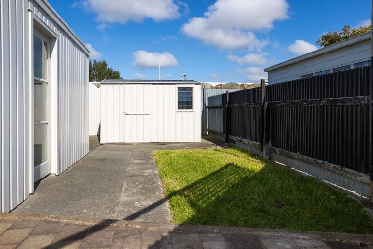 Photo of property in 1/35 Robinson Crescent, Tamatea, Napier, 4112