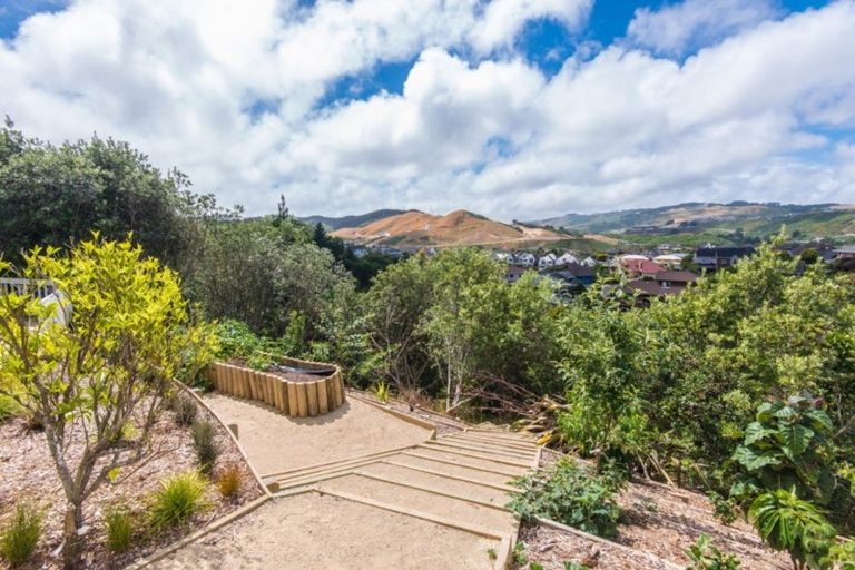 Photo of property in 153 Westchester Drive, Churton Park, Wellington, 6037