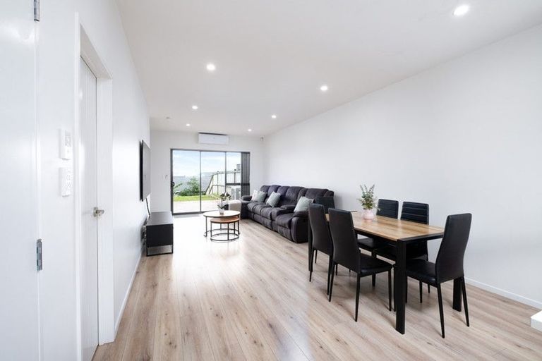 Photo of property in 42e Donegal Park Drive, Flat Bush, Auckland, 2019