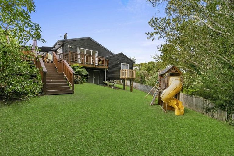 Photo of property in 10 Springtime Crescent, Stanmore Bay, Whangaparaoa, 0932