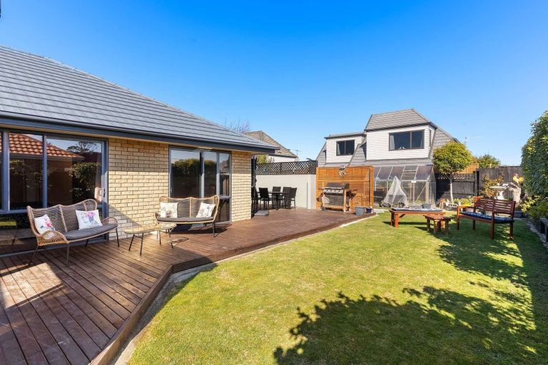 Photo of property in 57 Queenspark Drive, Parklands, Christchurch, 8083