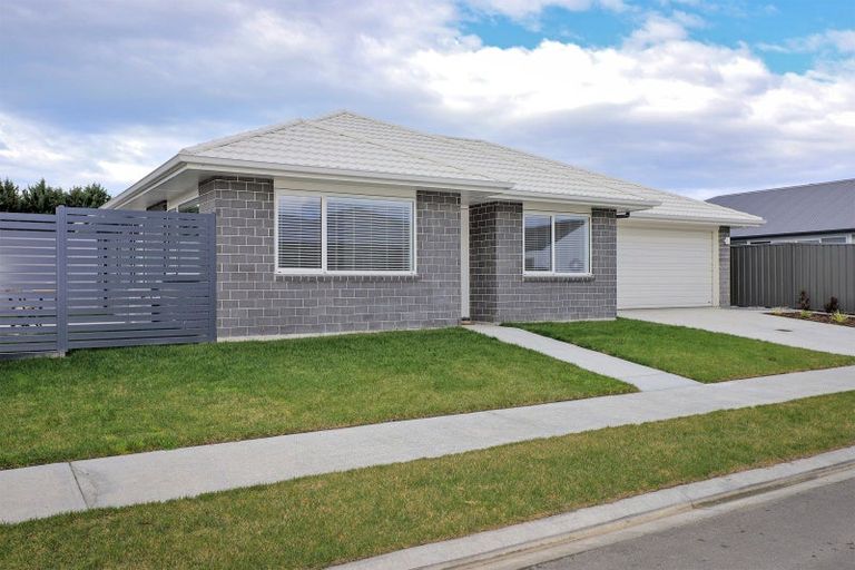 Photo of property in 14 George Yee Place, Taradale, Napier, 4112