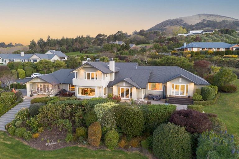 Photo of property in 3 Fairmile Drive, Kinmont Park, Mosgiel, 9024