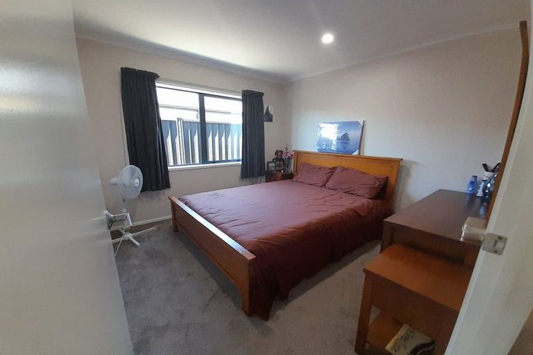 Photo of property in 48 Te Kaeaea Crescent, Wallaceville, Upper Hutt, 5018