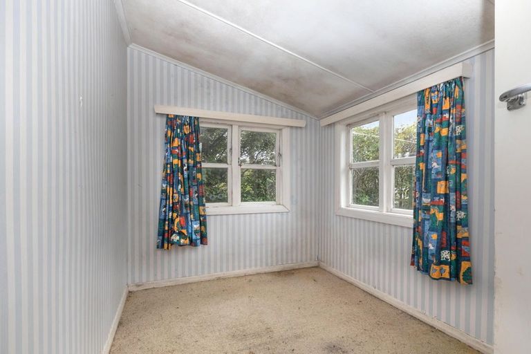 Photo of property in 27 Awatea Street, Ranui, Porirua, 5024