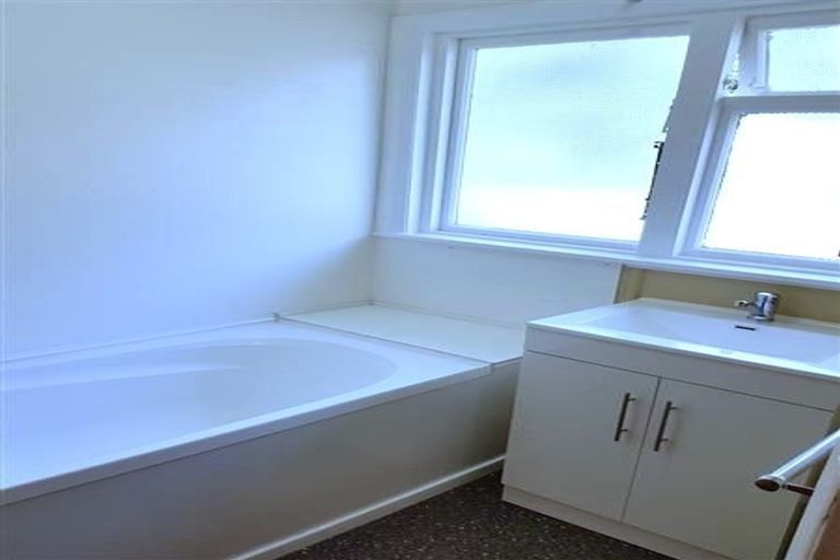 Photo of property in 483/481a Yarrow Street, Glengarry, Invercargill, 9810