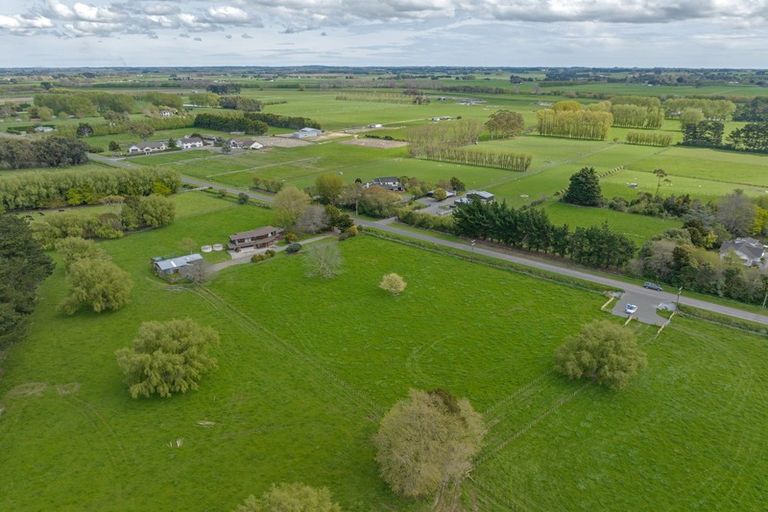 Photo of property in 81 Oroua Road, Kairanga, 4475