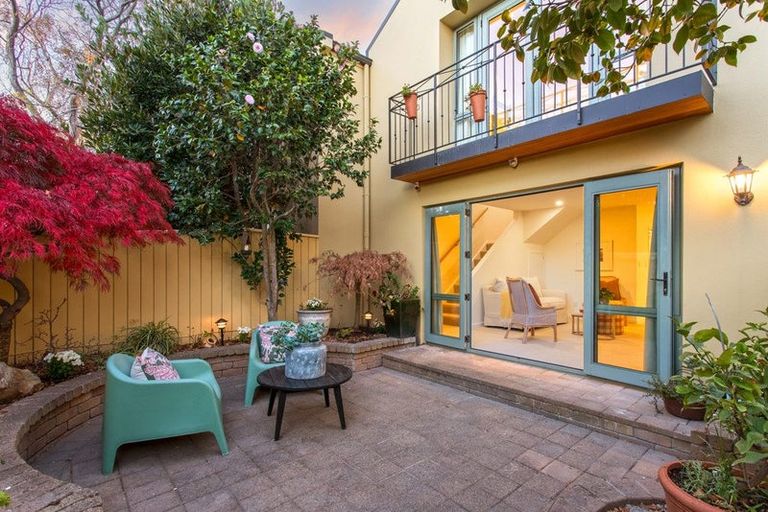 Photo of property in 2/28 Derby Street, St Albans, Christchurch, 8014