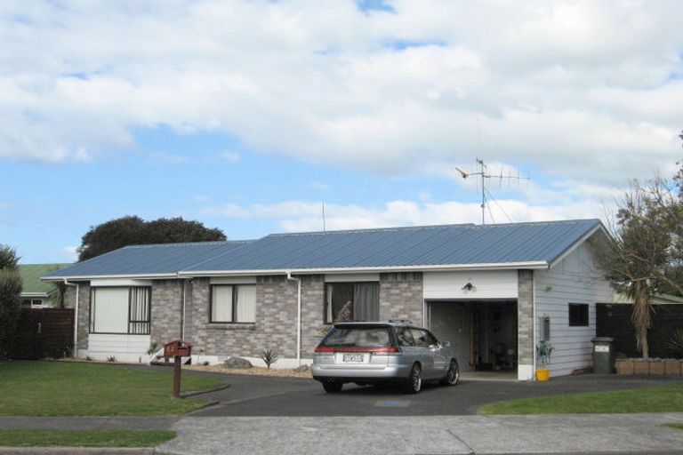 Photo of property in 23 Kane Road, Papamoa Beach, Papamoa, 3118