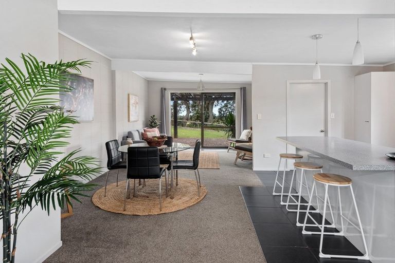 Photo of property in 92 Marsden Point Road, Ruakaka, 0116