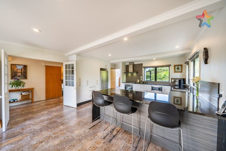 Photo of property in 3 George Gee Drive, Korokoro, Lower Hutt, 5012