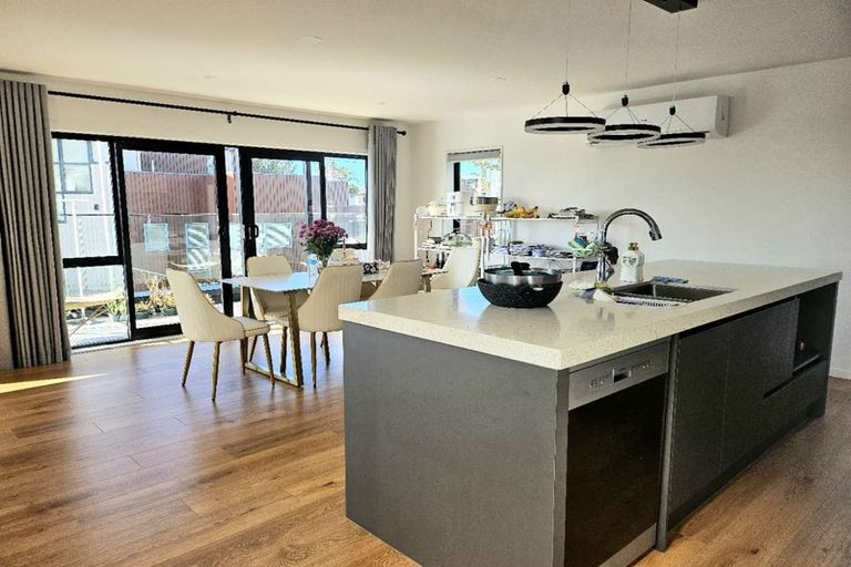 Photo of property in 65b Sunrise Avenue, Murrays Bay, Auckland, 0630