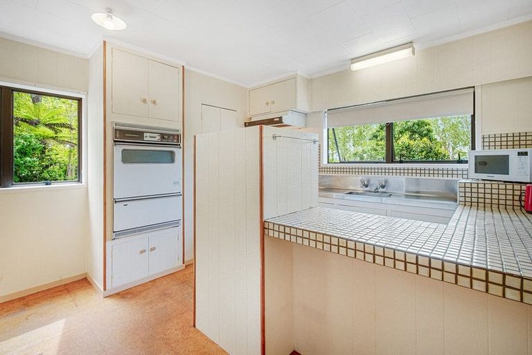 Photo of property in 96 Pomona Road, Kumeu, 0891