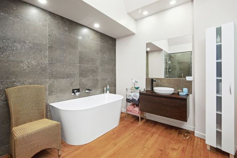 Photo of property in 3 Sale Street, Cockle Bay, Auckland, 2014