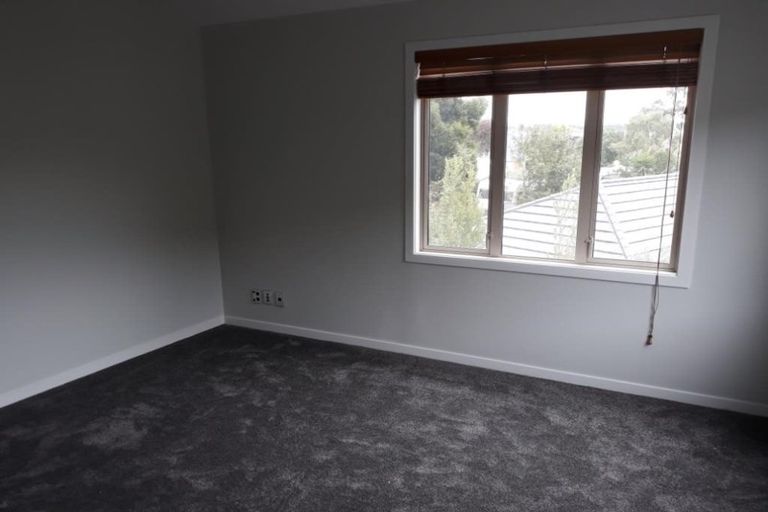 Photo of property in 16 Basil Place, Mount Pleasant, Christchurch, 8081