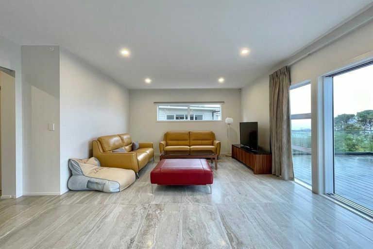 Photo of property in 11 Hislop Way, Johnsonville, Wellington, 6037