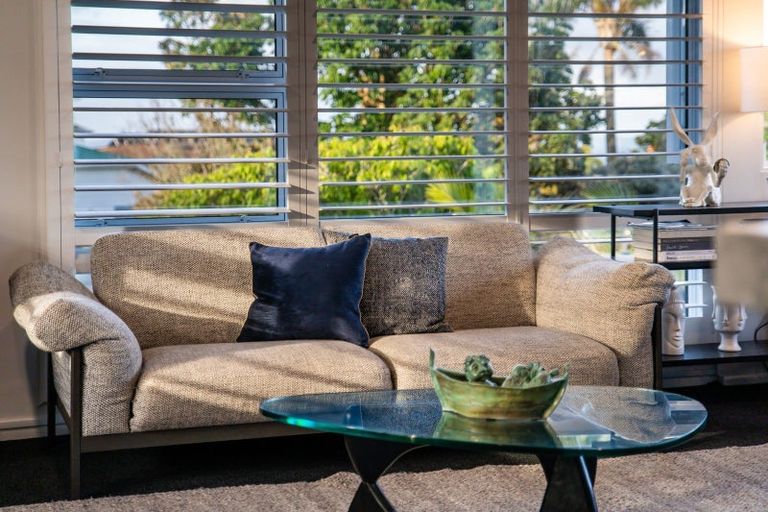 Photo of property in 81 Bleakhouse Road, Howick, Auckland, 2014