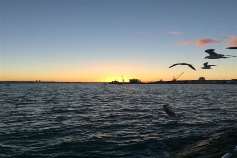 Photo of property in 1/2a Spring Street, Devonport, Auckland, 0624